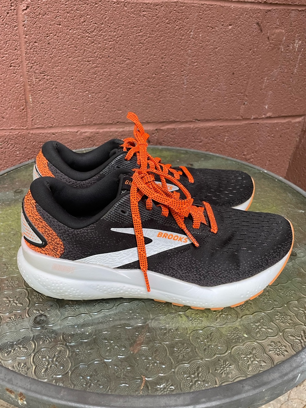 Brooks Ghost 16 Running Shoes Size 8